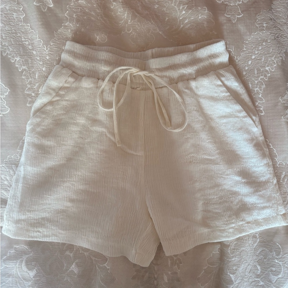 Women's White Bershka Shorts